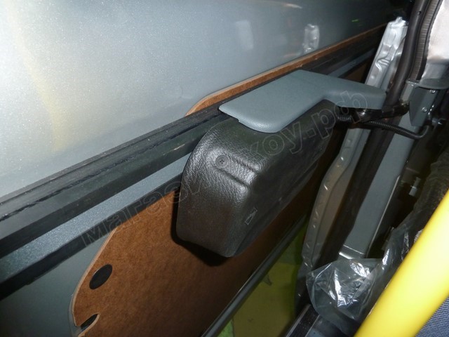 Установка автоматической двери на микроавтобус Форд Транзит.jpg